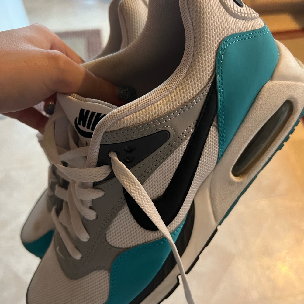 nike tennis shoes women’s